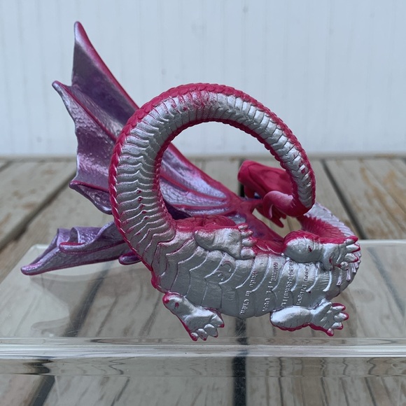 Pink red Love Dragon Safari 2016 - Picture 5 of 9